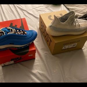Yeezy 350 Cloud White & Airmax 97 overbranding